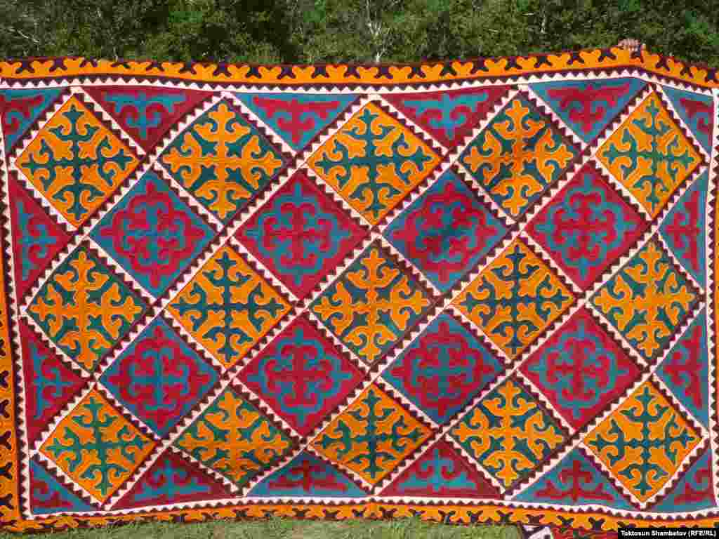 Байге фонду 800 миң сом. 