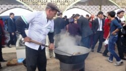 Nowruz baýramy mynasybetli welaýatlardan 800 çemesi adam Aşgabada bardy