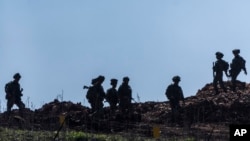 Forcat izraelite veprojnë në një zonë në Libanin jugor, 18 shkurt 2025.