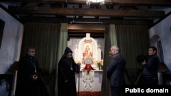 Էստոնիա - Հայաստանի վարչապետ Նիկոլ Փաշինյանը Տալլինի Սուրբ Գիգոր Լուսավորիչ եկեղեցում, 27-ը ապրիլի, 2025թ.