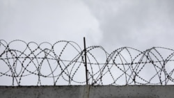 HRW: Türkmenistanda gomoseksuallykda aýyplanýan şoumen we beýlekiler 2 ýyl türme tussaglygyna höküm edildi