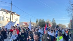  Studenții sârbi încep marșul de protest de la Belgrad la Novi Sad