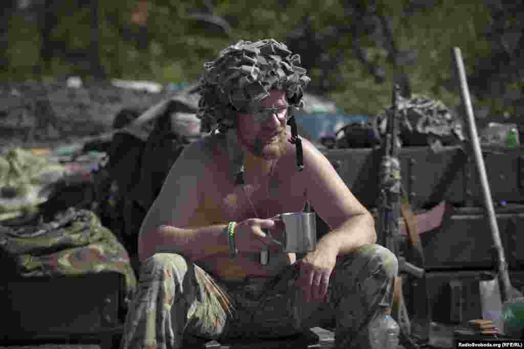 Один из бойцов батальона "Донбасс"