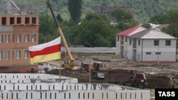 Многие из тех, кто восстанавливал республику, вполне могут проявить солидарность в отношении коллеги