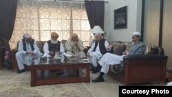 پښتنو د خپل تاریخ په اوږدو کې یو شمېر لویې پرېکرې د جرګو له لارې کړې دي.