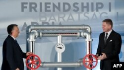 Віктор Орбан (л) і Роберт Фіцо (п), архівне фото