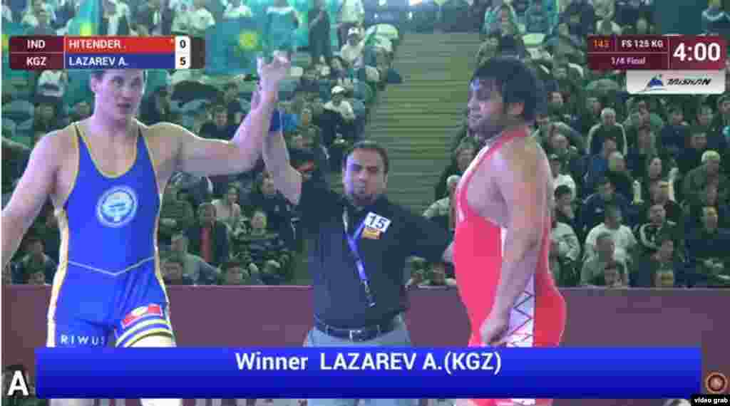 Эркин күрөш балбаны Айаал Лазарев коло байге үчүн күрөштү. 125 килограмм салмакка чейинкилер арасында күч сынашкан Лазарев өзбекстандык Хасанбой Рахимовду 10:0, индиялык Хайтендер аттуу балбанды 5:0 эсебинде таза жеңип, жарым финалга чыккан. Финалга чыгуу үчүн беттеште казакстандык Даулет Шабанбайга 10:8 эсебинде утулуп, жайкы олимпиадага жолдомо ала албай калды. Финалга чыккан балбандарга олимпиадага лицензия берилет. Ал коло байге үчүн тажикстандык Фарход Анакулов менен күч сынашып, утуп алды.