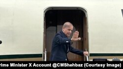 د پاکستان وزيراعظم د چين په سفر روان شوی دی - د اګست ۳۰مې انځور 