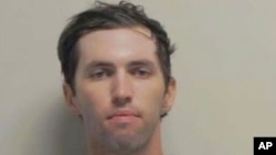 Tyler Robinson, sumnjičeni za ubistvo Charlieja Kirka, nalazi u zatvoru okruga Utah bez prava na kauciju.