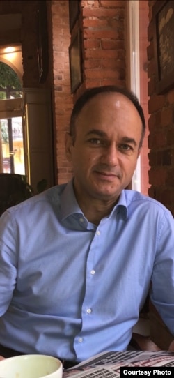 Zoran Vuletić: Ja mislim da na desnici ne postoji nijedan lider koji bi mogao da ugrozi Vučića.