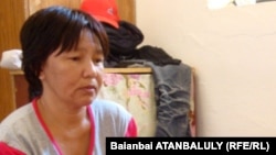 Айгуль Именова, мать погибшего пограничника Мейрхана Именова. Атырауская область, поселок Индербор, 8 июля 2012 года.