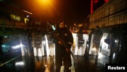 Полиция на месте, где произошло нападение