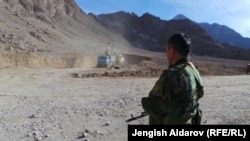 Кыргыз-тажик чек арасы