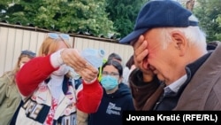 Tokom naguravanja policija je koristila biber sprej