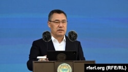 Садыр Жапаров 