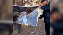  Iranienii protestează după ce un bărbat care a ars un poster al liderului suprem a fost găsit mort