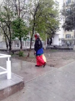 Снегопад в Ашхабаде, 8 апреля, 2020