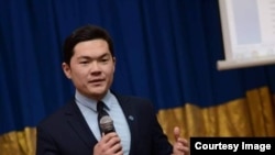 Айбек Теңизбаев