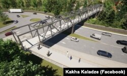 საფეხმავლო ხიდი, რომლითაც მახლობელი ქუჩებიდან პარკში მოხვედრა იქნება შესაძლებელი. თბილისის მერიამ ამგვარი საფეხმავლო ხიდები განახლებულ ჭავჭავაძის გამზირსა და სხვა ქუჩებში, აიღო, როგორც ქვეითებისთვის მოუხერხებელი და შუქნიშნებისა და ზებრა-გადასასვლელების კომბინაციით ჩაანაცვლა;