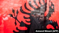 Flamuri kombëtar shqiptar. Foto nga arkivi. 