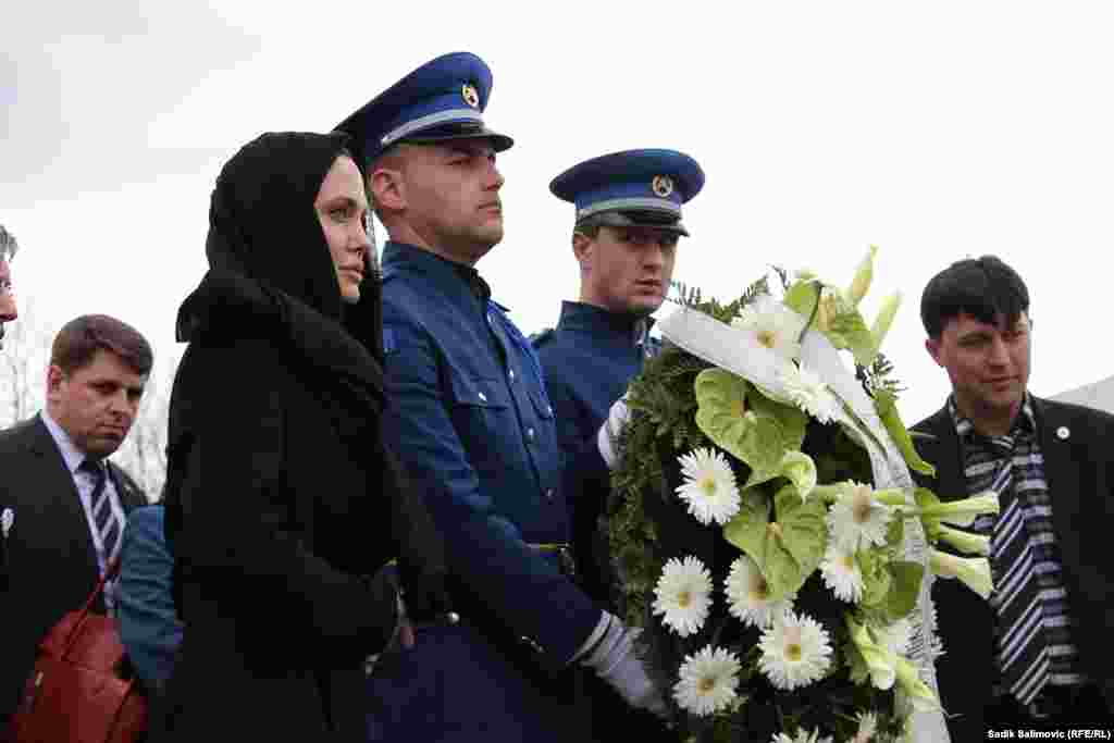 Bosnia-Herzegovina - BritishForeign Secretary William Hague MP and the Special Envoy of the UN High Commissioner for Refugees Angelina Jolie, Srebrenica, 28Mar2014
