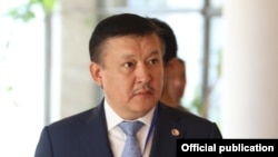 Ахматбек Келдибеков.