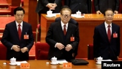 Президент Ху Цзинато, экс-президент Цзян Цземин, премьер-министр Вэн Цзябао Компартиянын 18-курултайынын ачылыш аземинде. 8.11.2012