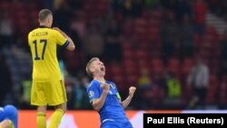 Олександр Зинченко Ураина-Швеция оюнунда өз мамлекетинин тарыхындагы плей-оффтун биринчи голун киргизди. Шотландия, 29-июнь, 2021-жыл