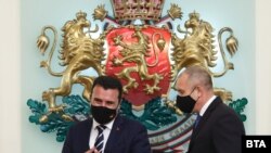 Kryeministri i Maqedonisë së Veriut, Zoran Zaev dhe Presidenti i Bullgarisë, Rumen Radev. 