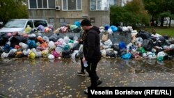 Препълнени контейнери за боклук в „Люлин“