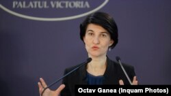Președintele organizației bucureștene a PNL, ministrul Muncii, Violeta Alexandru