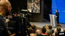 Președintele Ucrainei, Volodimir Zelenski, susține o conferință de presă în marja summitului EUCO de la Bruxelles - 18 decembrie 2025.