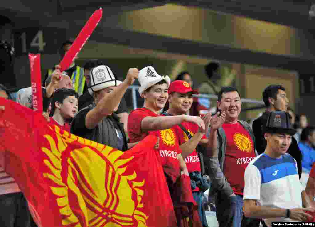 Ал-Айн шаарындагы "Хазза бин Зайид" стадиону 25 миң адамга ылайыкталган.&nbsp;