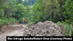 Izgradnja mini hidroelektrane na reci Ugar kod Travnika (septembar 2020)