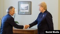 Украина президенты киңәшчесе Мостафа Җәмилев һәм Литва президенты Даля Грибаускайте