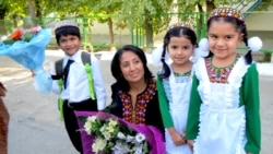 Türkmenistan täze okuw ýylyna taýýarlanýan mahaly, Lebapda ýaşy 65-den geçen mugallymlar işden çykarylýar