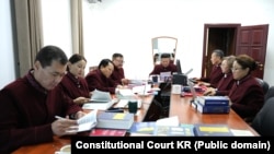 Конституциялык сот өлүм жазасына байланышкан сунушту 10-декабрда карады.