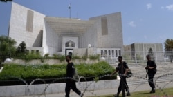 د عدالت سپکاوی څه دی؟ څنګه کېږي او سزا يې څه ده؟