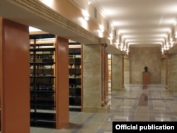 Выставочные залы института