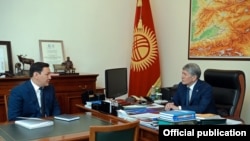 Абдил Сегизбаев менен Алмазбек Атамбаев.