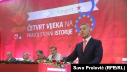 Milo Djukanovic na osmom kongresu SDP