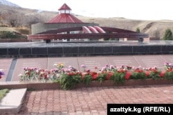 Ата Бейит эскерүү жайы. Кыргызстан.