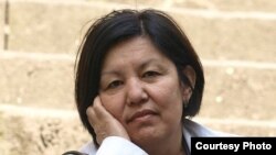 Миргүл Өмүралиева.