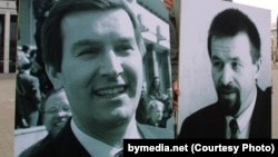 Партрэты зьніклых Віктара Ганчара і Анатоля Красоўскага на адной з акцыяў памяці