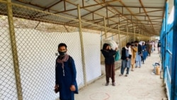 د تورخم له لارې افغانستان ته راستنېدونکي مسافر