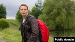 Anton Surapin has been detained for posting pictures of the teddy bears online.