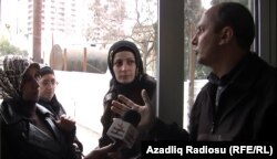 Azərbaycanda məktəbə hicabla buraxılmayan qızlar, 9 dekabr 2010