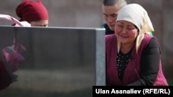 Ата-Бейит. 2013-жыл.