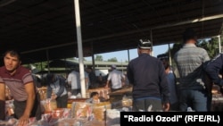 Рынок города Исфары