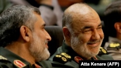 حسین سلامی (راست) فرمانده پیشین سپاه پاسداران و امیرعلی حاجی‌زاده، فرمانده سابق هوافضای سپاه که در حملات اسرائیل به ایران کشته شدند